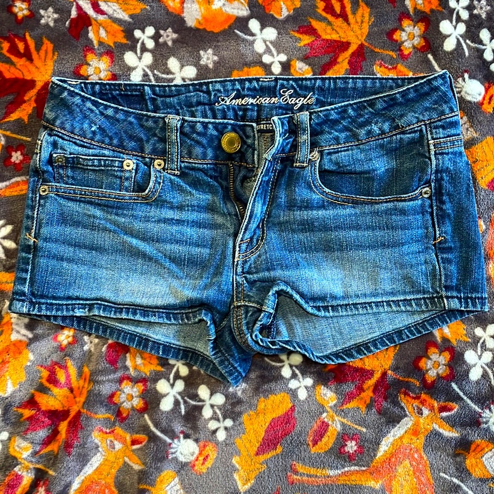 AE short shorts stretch